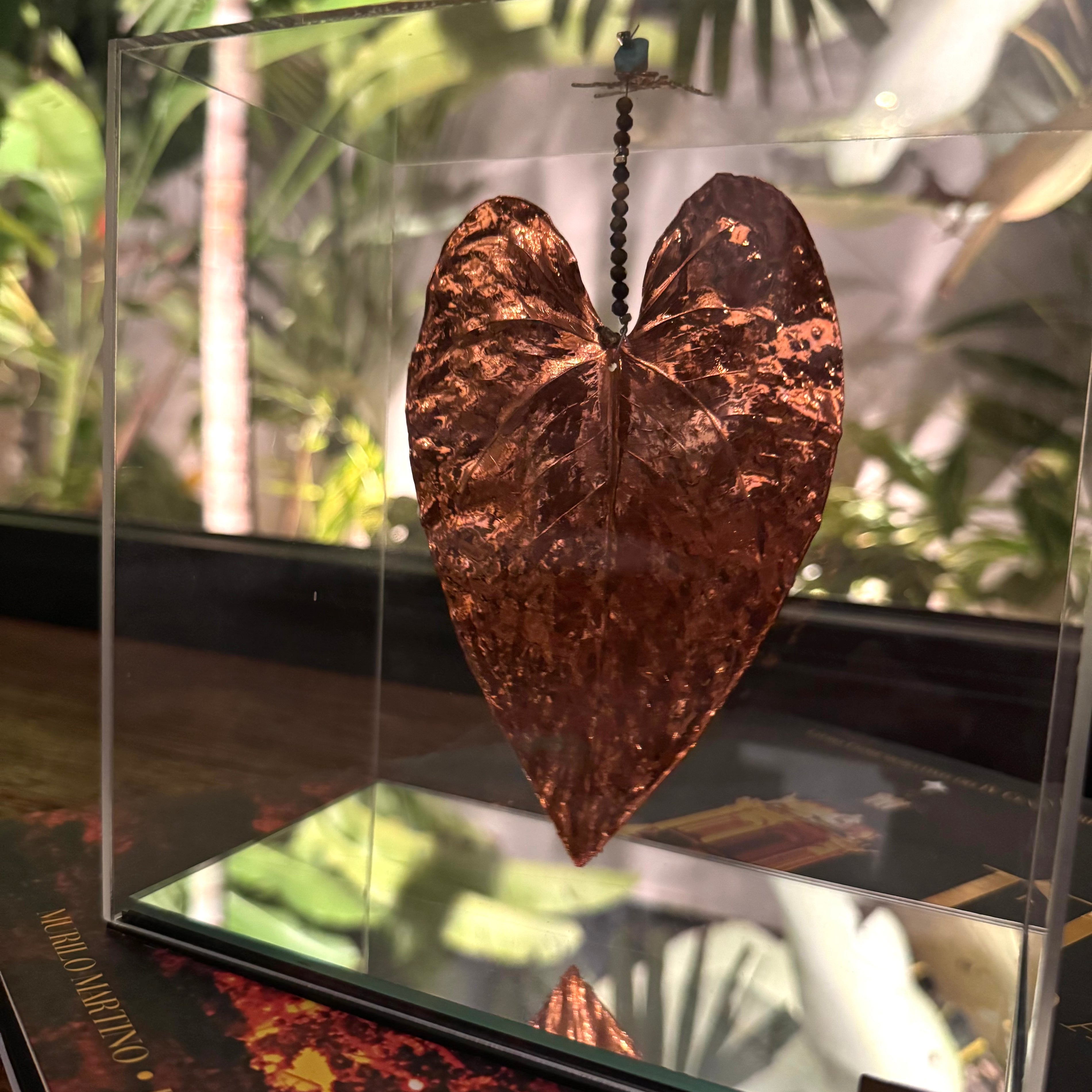 Decoração folha de antúrio no acrílico