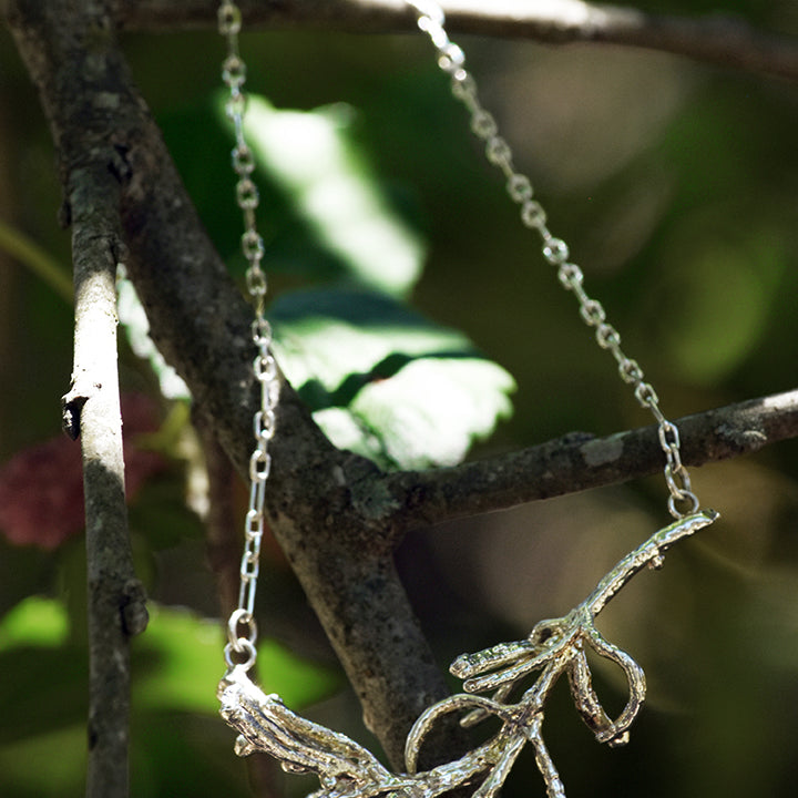 Colar de alecrim horizontal