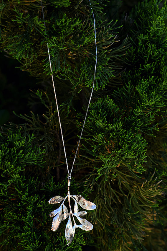 Colar de arruda banhado em prata 925