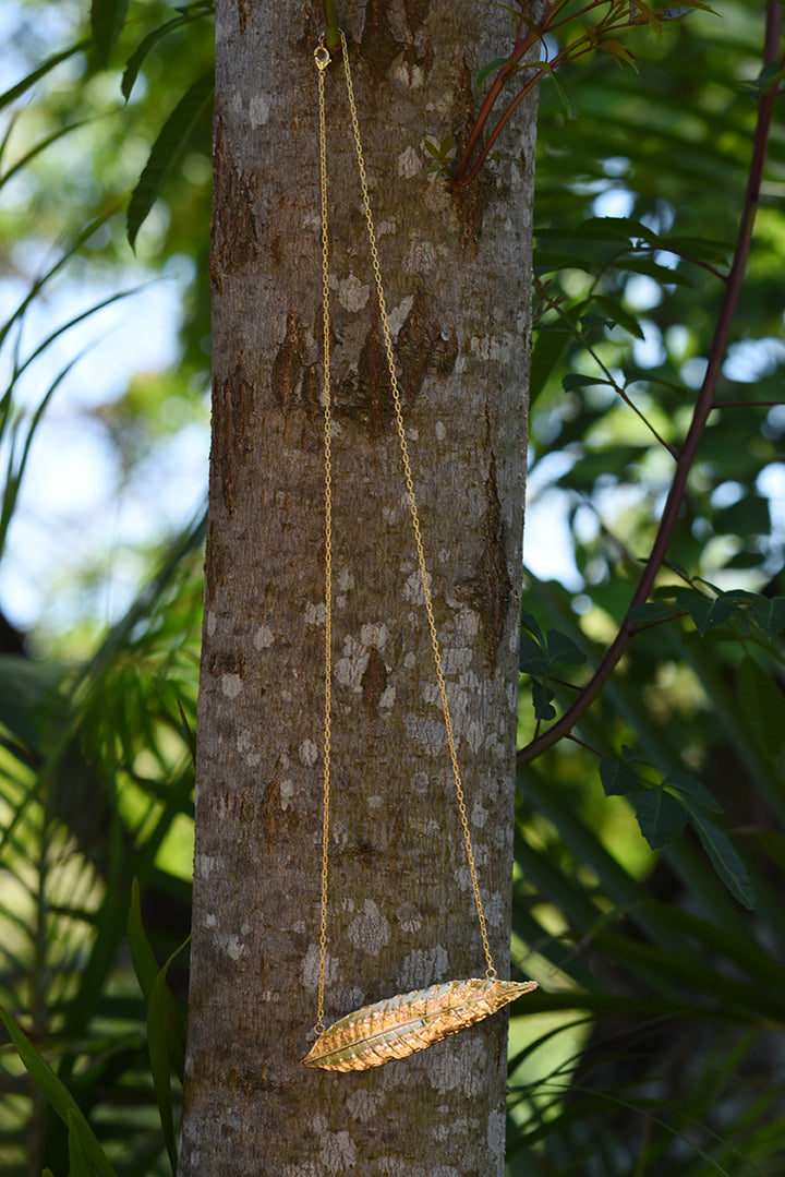 Colar mangueira folha grande- The Leaf®