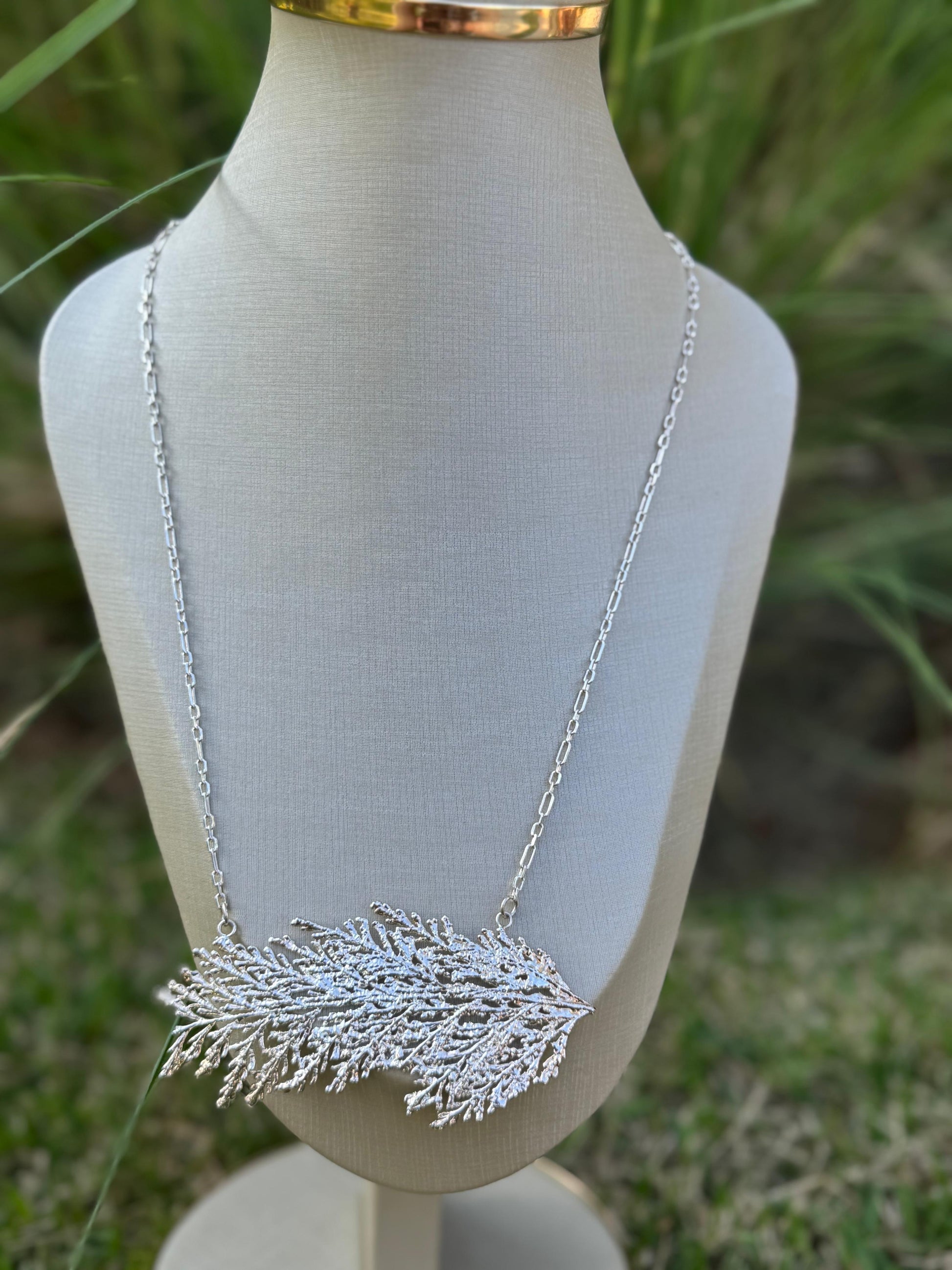 Colar renda portuguesa - The Leaf®